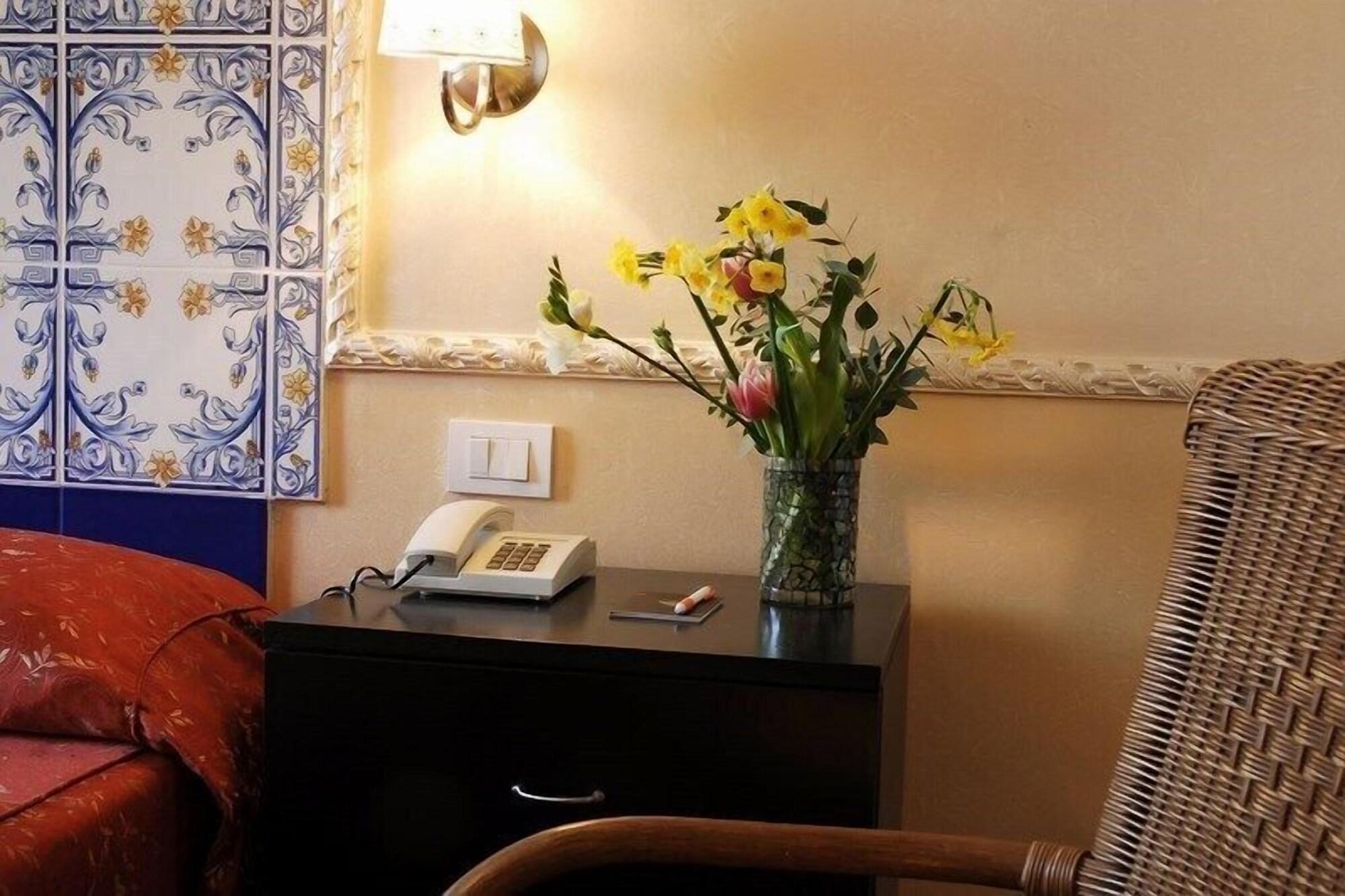 רומא Hotel Picasso מראה חיצוני תמונה